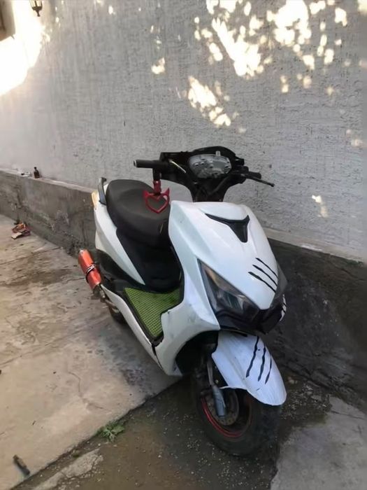 Продам мопед м8 про