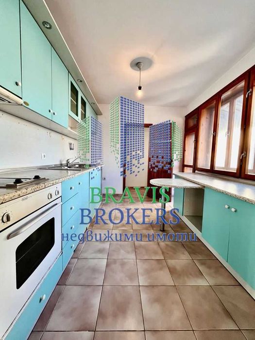 Продава се Четиристаен апартамент в Варна, Център - 123 кв.м за 1748 €/кв.м - Снимка #3
