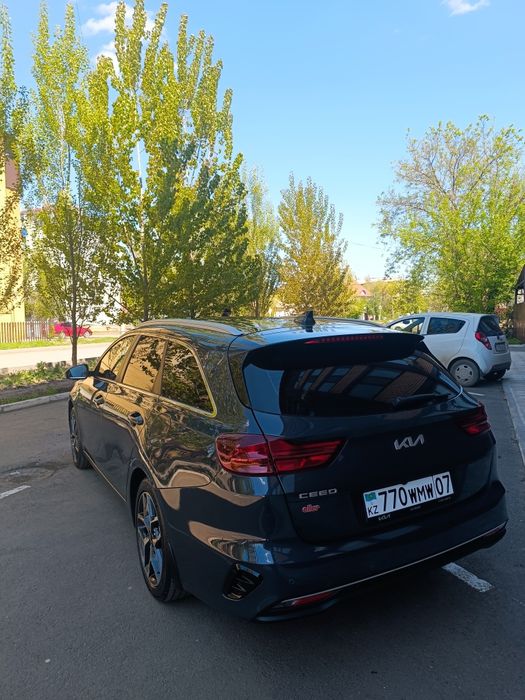 Продам kia ceed sw