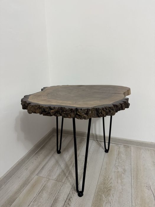 Masa din lemn de nuc