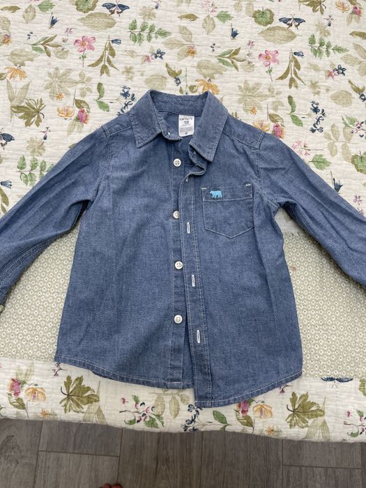 Продам рубашку для мальчика