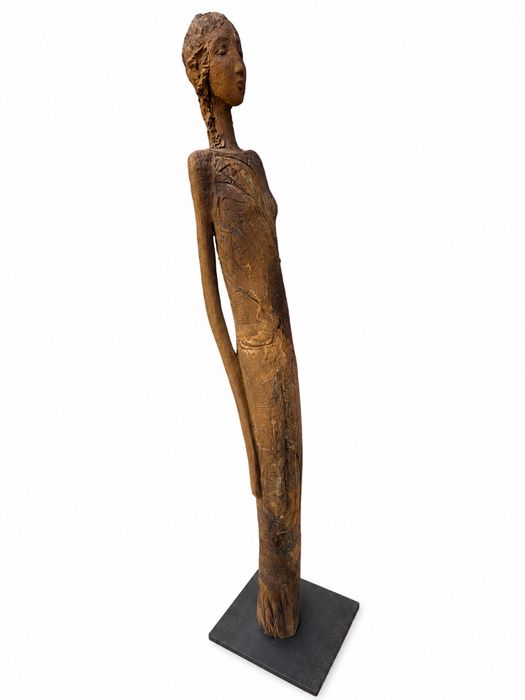 Sculptura "Uriel" creată de Marie-Madeleine Vitrolles în anul 2023
