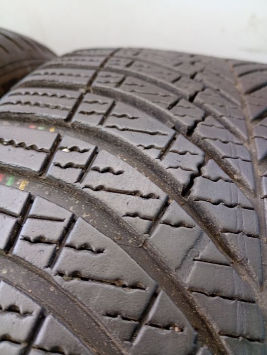 Всесезонни 4бр.245/40/19 Goodyear Vector 4S dot3721