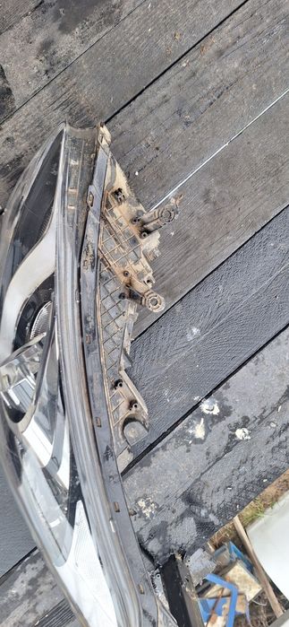 Capota fata si far fata Hyundai i30 bara fata  aripa fata