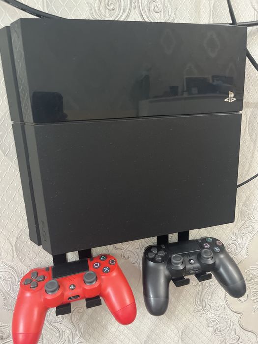 Продам play Station 4slim
