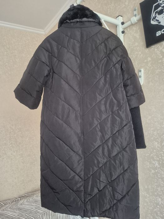 Продам пуховик женский