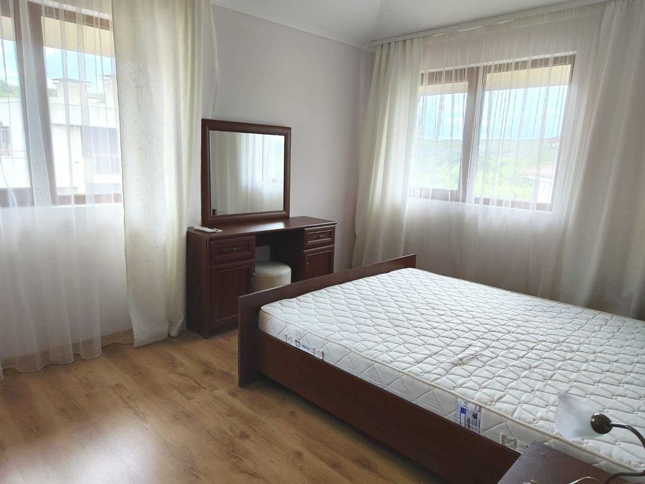 Продава се Тристаен апартамент в с. Шкорпиловци, Област Варна - 212 кв.м за 479 €/кв.м - Снимка #15