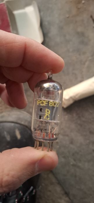 Вакумни радио електронни лампи