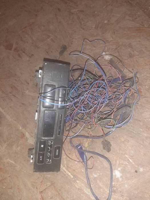 Продам запчасти от Nissan Maxima