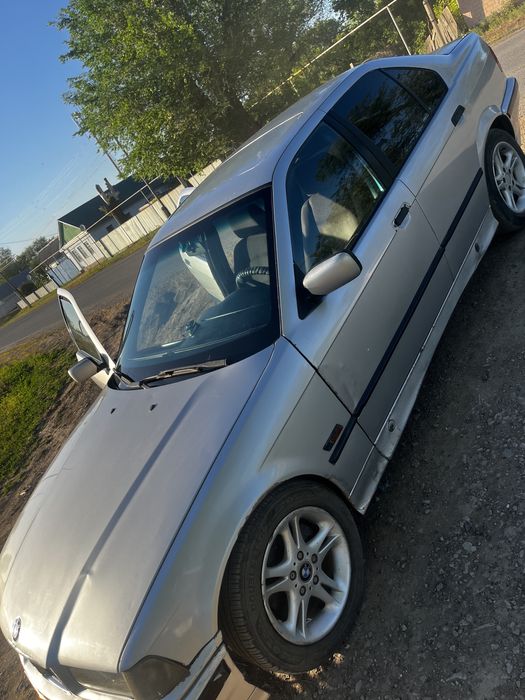 Продам Bmw e36 1.8