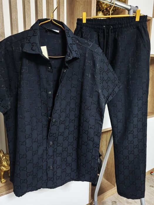 Compleu bărbați Gucci