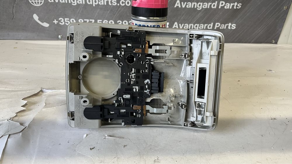 Светлинна конзола на тавана Audi A3 8P (2003-2013)