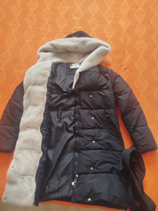 Куртка зимняя с капюшоном