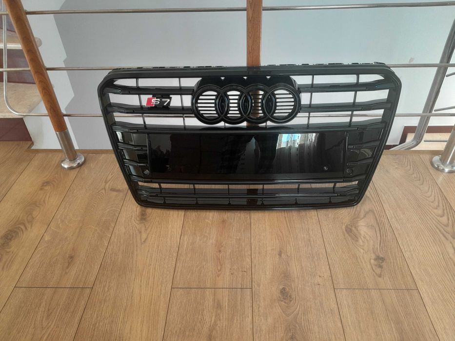 Grila bara fata audi A7 S7 C7 fabricatie 2010 _ 2014  blak
