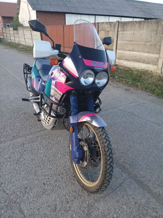 Honda africa twin xrv 750 rd04