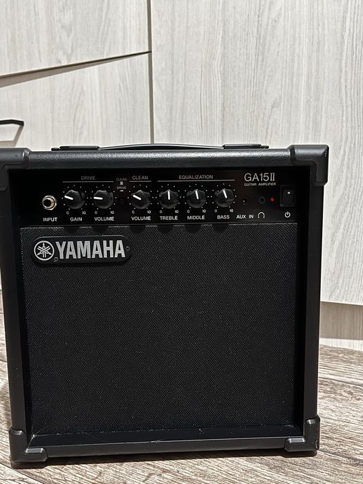 Продаю комбоусилитель YAMAHA