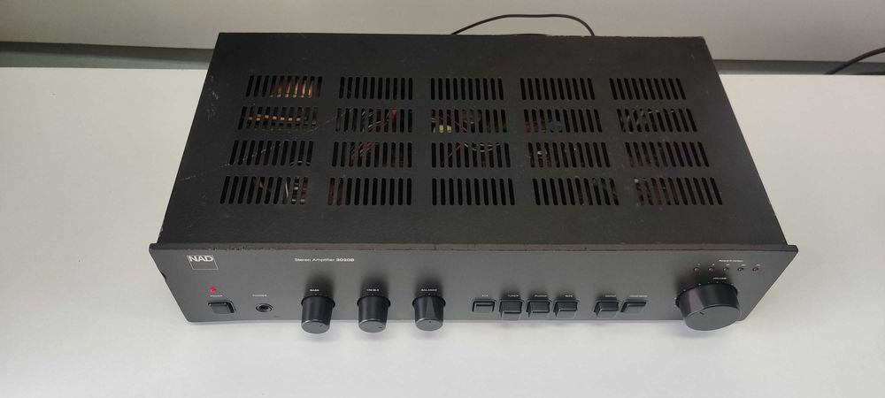 NAD 3020 B amplificator stereo de legenda