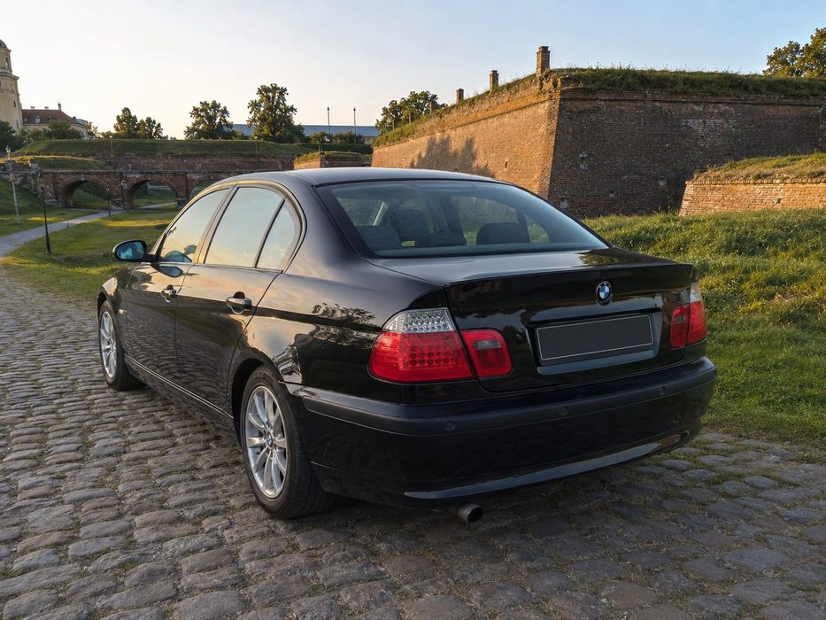 BMW 318i variante auto să transpor gratuit la domiciliu