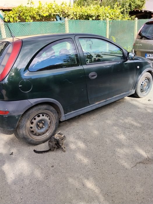 Продавам Опел Корса