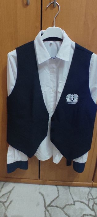 Риза и елек на ОУ А. Г. Коджакафалията