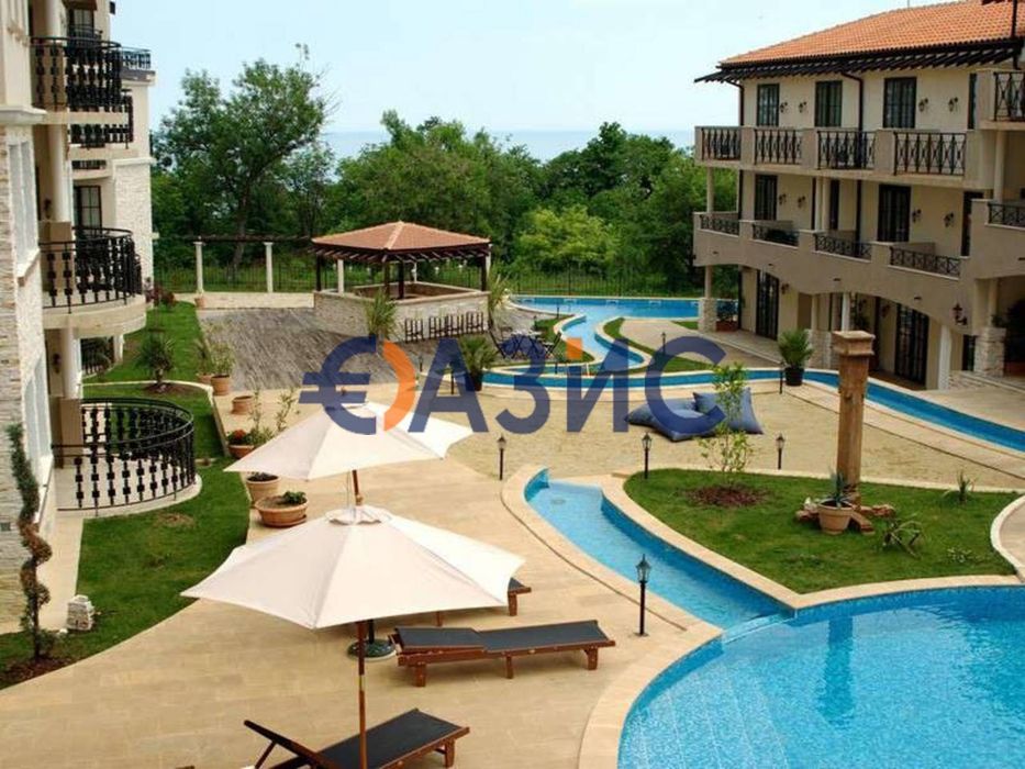 Продава се Четиристаен апартамент в Обзор - 236 кв.м за 1000 €/кв.м - Снимка #9