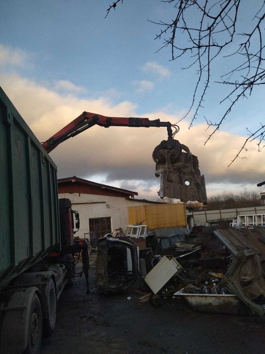 Colectez fier vechi de la domiciliu