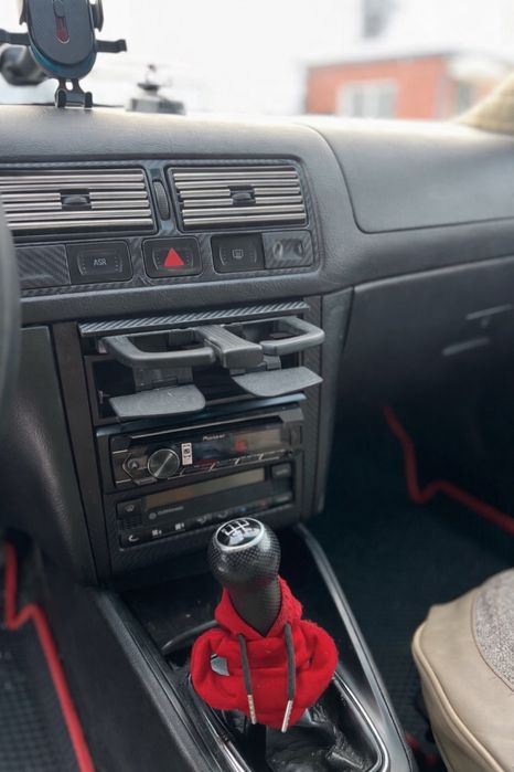 Продам фольксваген гольф 4