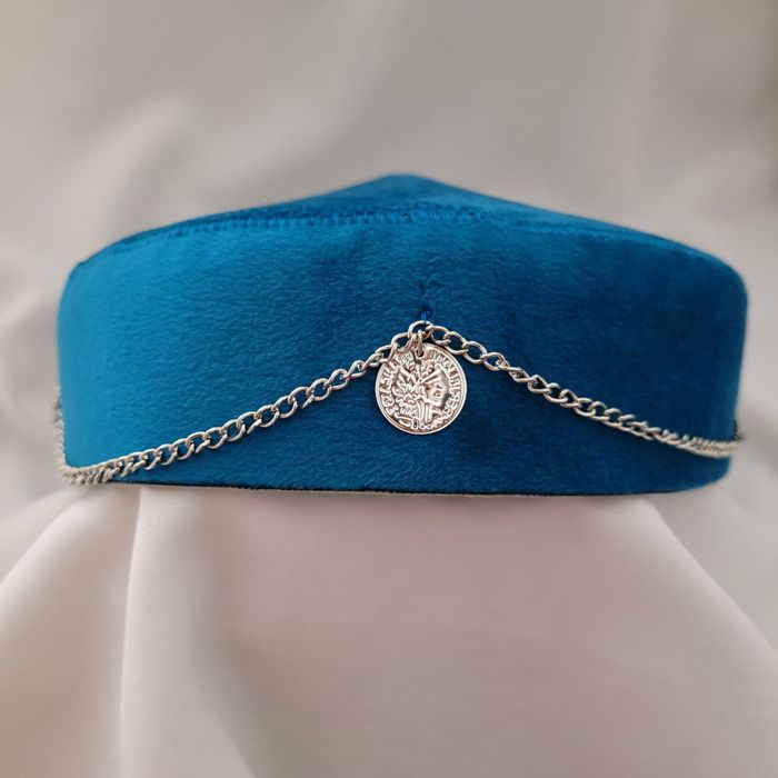 жаңа топтама: Тақия көк түсті