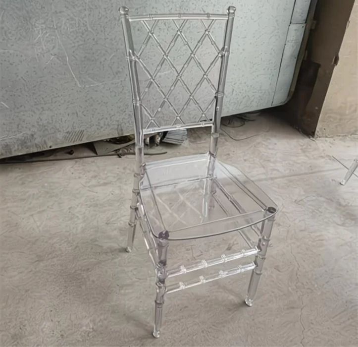 Стулья пластиковые