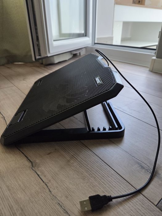 Hama Охлаждаща поставка за лаптоп "Black Metal", 40 см (15.6")