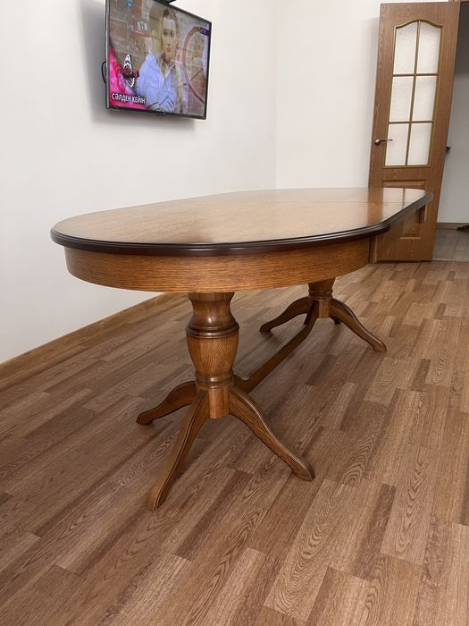 Продам стол