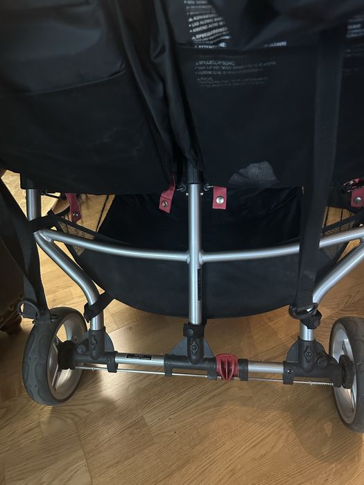 Коляска для двойняшек