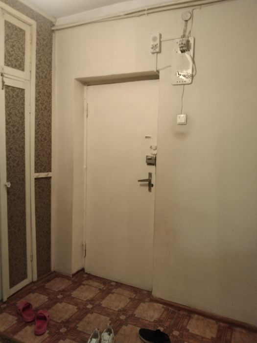 Uy sotiladi.   4 xonali 2 etaj