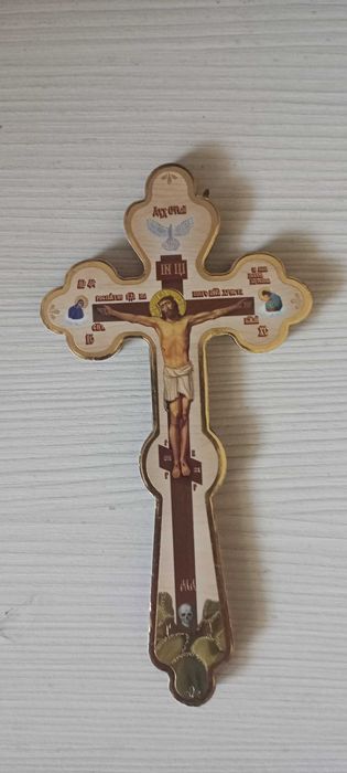 Cruce decorativă religioasă Lungime 14 cm latime 7 cm