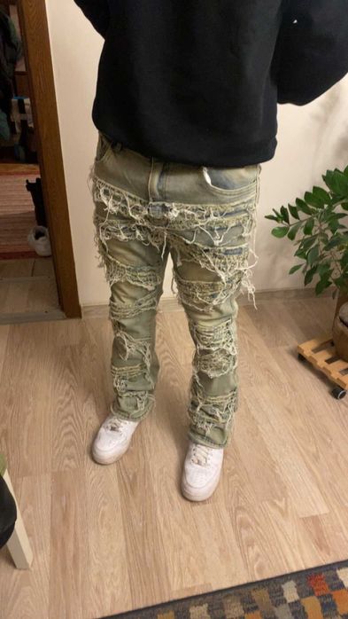 blugi skinny distressed flared