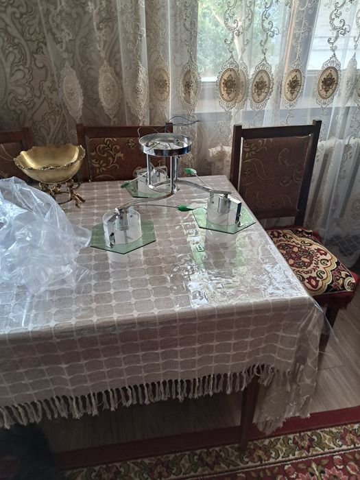 Люстра шикарная новая