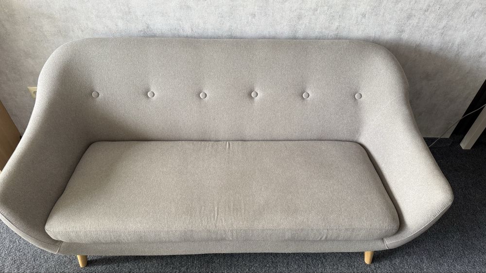 Диван, почти неизползван