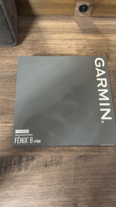 Garmin Fenix 8 amoled safir titan