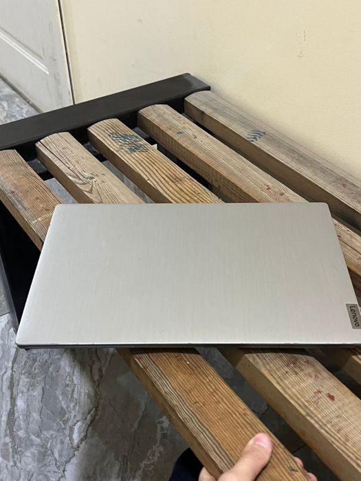 Lenovo IdeaPad 3 15ADA05