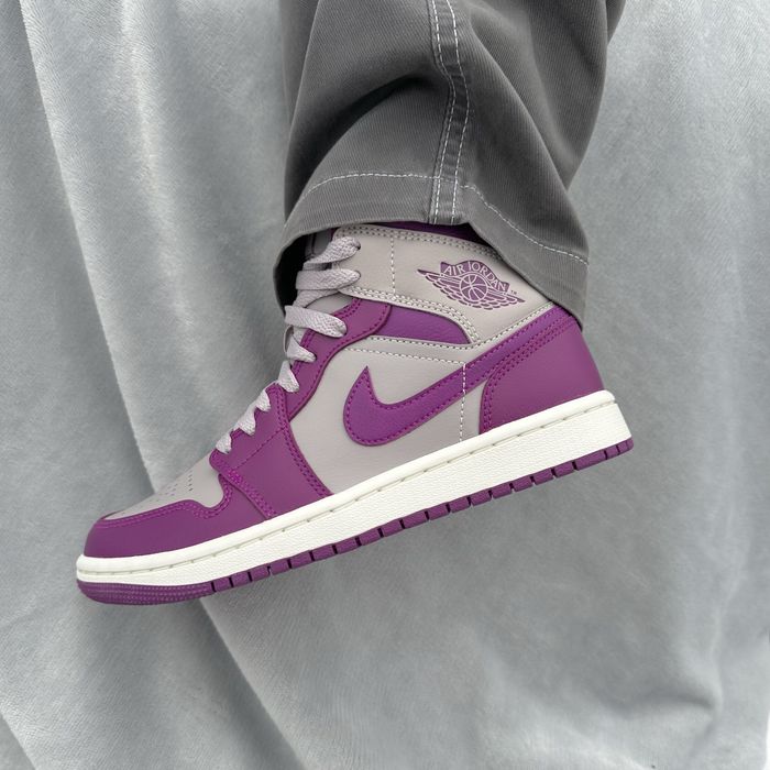 Pantofi Sport Air Jordan 1 Mid Magenta -100% originali