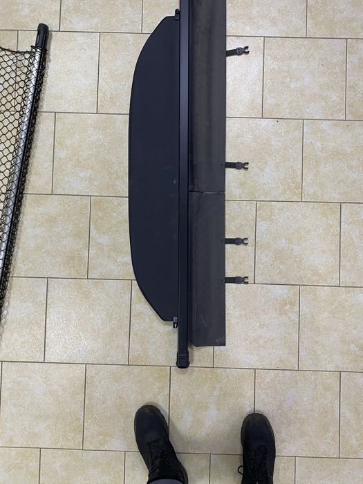 Багажная шторка.