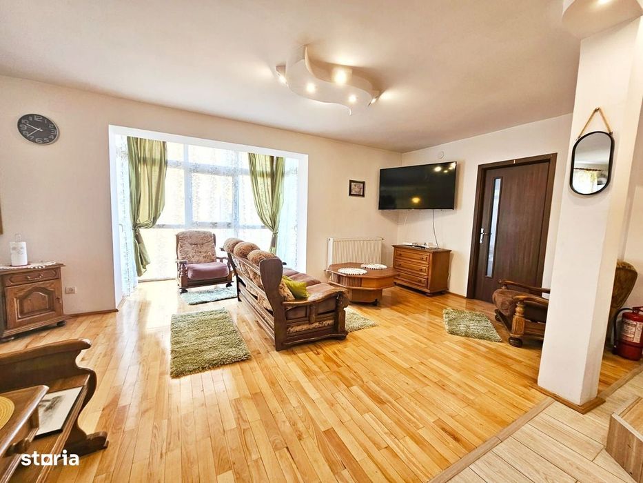 Apartament 7 camere, 200 mp, 3 niveluri, parcare- Borhanci