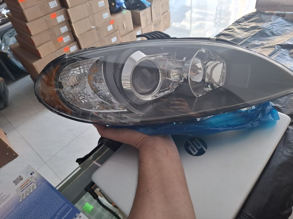 Jentra oldi fara, kobolt oldi va or faralar, va boshqa avtamobillar fa