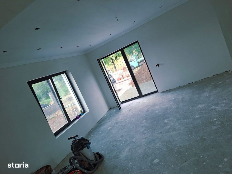 Casă / vilă la preț de apartament !