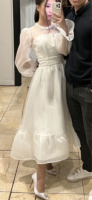 Очень красивое белое платье)