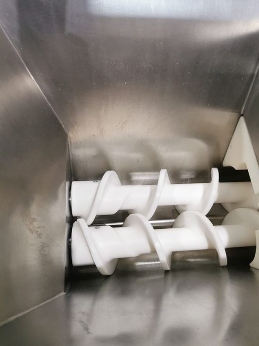 Професионална Месомелачка MADO с бъркачка. Чисто нова!