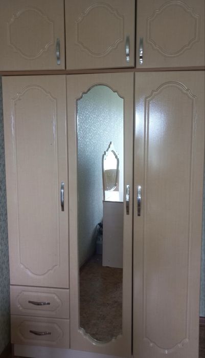 Продам спальный гарнитур