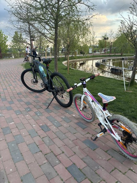Vand bicicleta electrica Cube cadru M roti 29