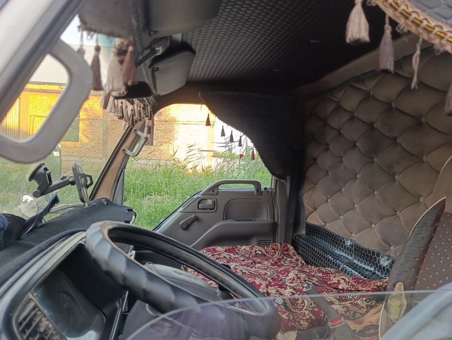 Isuzu 2015 6 ta gaz baloni kuzuv abshivka qilingan ishga tayyor