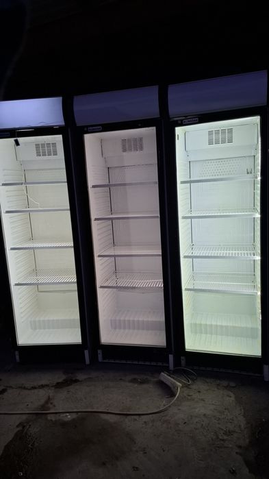 Витринные холодильники